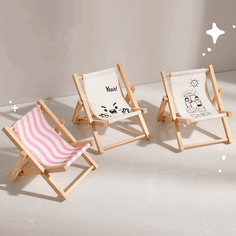 1 pc Cute Foldable Beach Chair Phone Stand, Mini Wooden Desktop Decoration and Photo Prop (Random Color)
